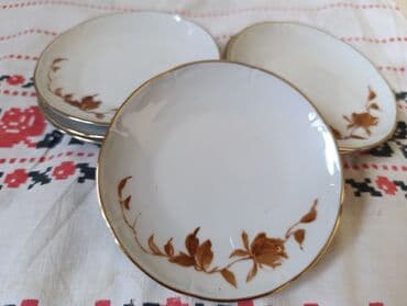 старые посуды: Продается 1. тарелка фарфор от набора Мальва 19 см Барановка СССР — 14