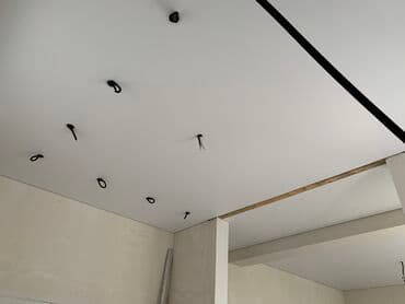 требуются монтажники натяжных потолков: Натяжной потолок Глянцевое, Матовое, 3D потолки Бесплатная консультация, Бесплатный замер, Гарантия — 25