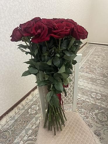 гули: Букет из красных роз - Классические крупные бархатистые бутоны — 1