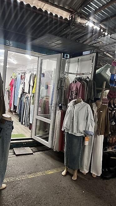 Срочно!!! Продается контейнер на Аламед.рынке вещевой ряд обращаться at lalafo.kg Срочно!!! Продается контейнер на Аламед.рынке вещевой ряд обращаться