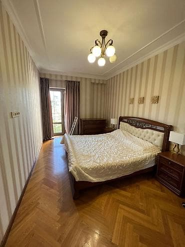 Квартиры: Сдаётся квартира в золотом квадрате Орозбекова/Московская .4 комнаты — 4