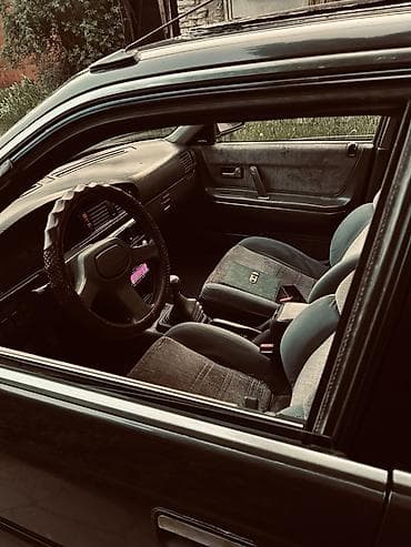 mazda 626 автомобил: Mazda 626: 1998 г., 2 л, Механика, Бензин, Хэтчбэк — 4