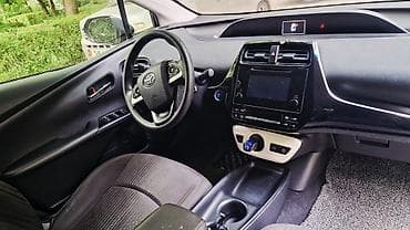 машина toyota prius: Toyota Prius: 2016 г., 1.8 л, Автомат, Гибрид, Лифтбек — 9