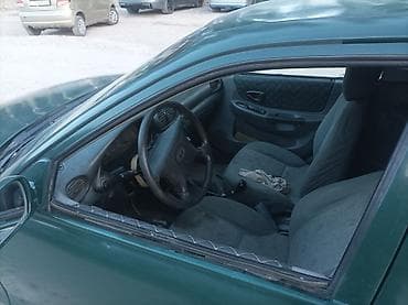 subaru accent: Hyundai Accent: 1995 г., Седан — 6