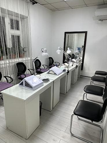 бакыт отель: Сдаю место в аренду, центр города Токтогула Турусбекова5000сом в — 2