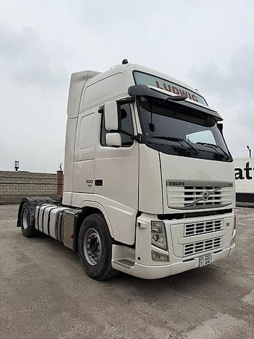 camry 55 exclusive: Тягач, Volvo — 5