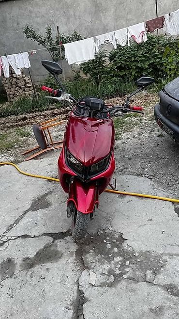 Скутеры: Тип скутера M8, 150 куб. см, Бензин — 1