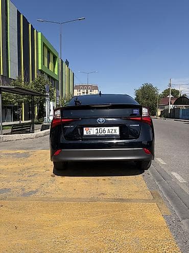 hundai porter: Toyota Prius: 2020 г., 1.8 л, Вариатор, Гибрид, Лифтбек — 6
