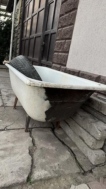 Чугунная ванна на ножках - Материал: чугун с эмалевым покрытием - — 3