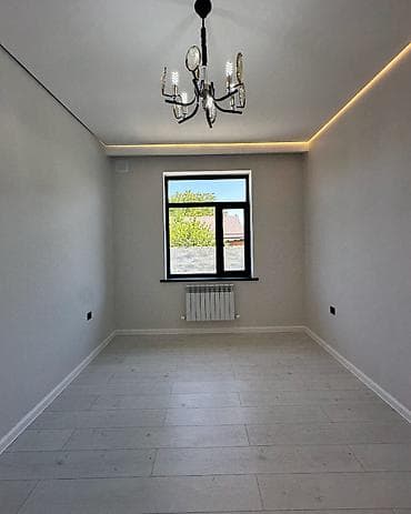 Кыймылсыз мүлк: ✨ Продаётся дом район Киркомстром Бишкек ✨ 🏡 Характеристики: • — 7