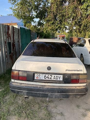 Транспорт: Volkswagen Passat: 1992 г., 1.8 л, Механика, Бензин, Седан — 4