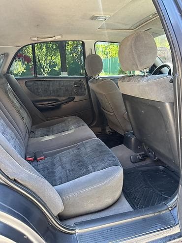 Унаа сатуу: Mazda 626: 1999 г., 1.8 л, Кол менен иштөөчү, Бензин, Седан — 10
