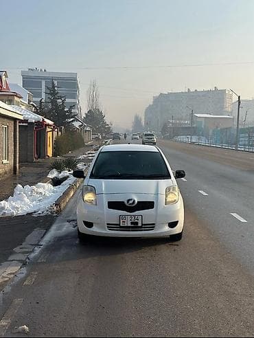 Toyota Vitz: 2007 г., 0.1 л, Автомат, Бензин, Хэтчбэк