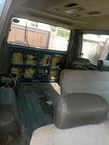 сангёнг истана: Ssangyong Istana: 1996 г., 2.9 л, Механика, Дизель, Бус — 8