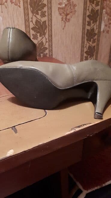 Спецодежда: Туфли,б/у размер 35, в хорошем состояние,шпилька-рюмочка,цвет — 3