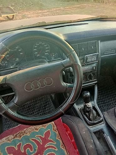 Audi: Audi 80: 1992 г., Механика, Седан — 4