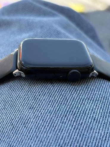 s20 plus: Apple Watch Series (алюминий, тёмный корпус) с универсальным ремешком — 4