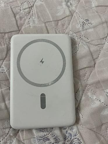 Внешний аккумулятор Hoco J104Q с магнитной беспроводной зарядкой