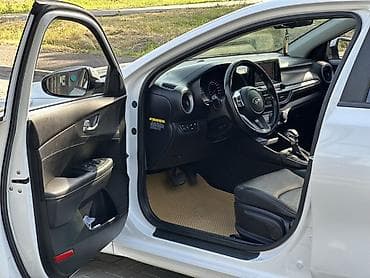 автомаи: Kia K3: 2018 г., 1.6 л, Автомат, Бензин, Седан — 3