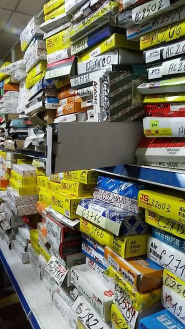 наклейки на панель: Продаю фильтра. Масляные, топливные, воздушные, АКПП. В осартименте. В — 1