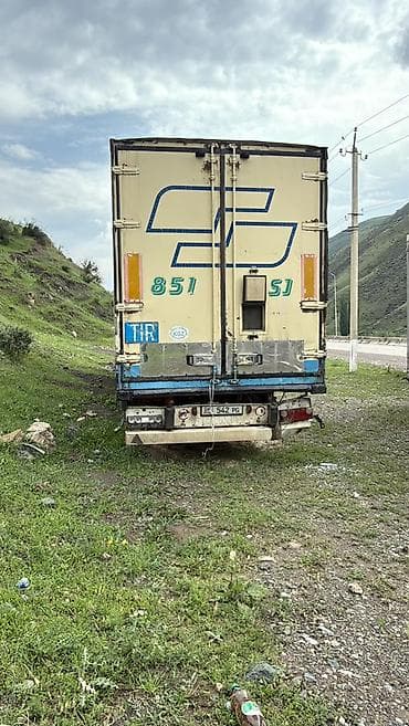 продаю коневозку: Рефрижератор сатылат буткасы дагы отдельно сатылат - Трехосный — 5