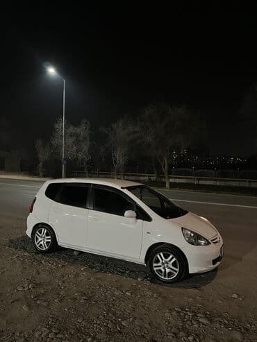 купить чехлы на гольф 4: Honda Fit: 2003 г., 1.3 л, Вариатор, Бензиновая, Хэтчбэк — 2
