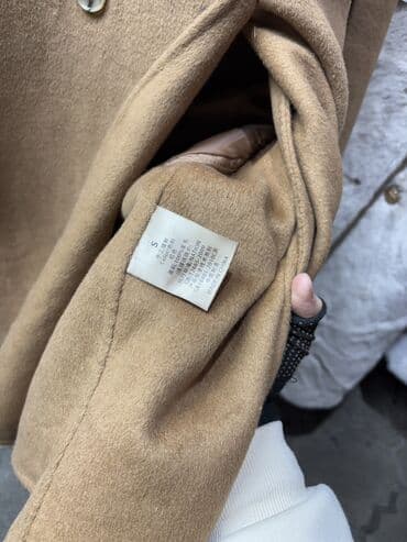 Пальто: Классическое женское пальто цвета верблюжьей шерсти (camel). - Крой — 4