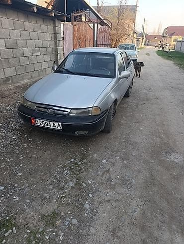 Транспорт: Daewoo Nexia: 1994 г., 1.5 л, Кол менен иштөөчү, Бензин, Седан — 2