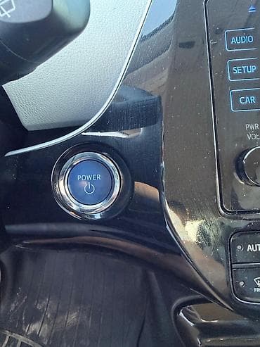 Унаа сатуу: Toyota Prius: 2019 г., 1.8 л, Гибрид, Хетчбек — 7