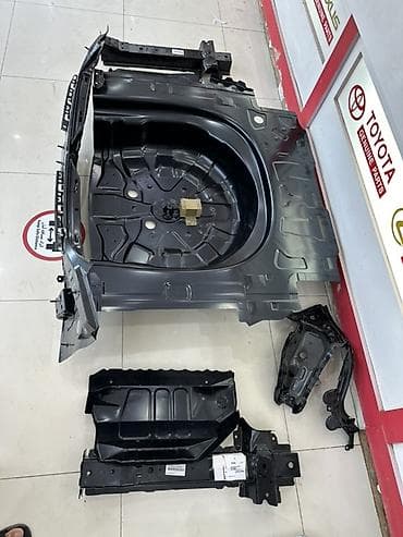 Силовые элементы кузова: Лонжерон Toyota, Новый, Оригинал — 1