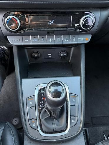 Транспорт: Hyundai Kona: 2021 г., 1.6 л, Автомат, Гибрид, Универсал — 8