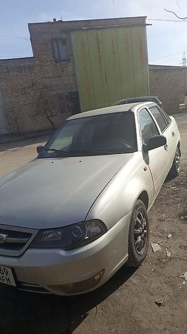 обшивка нексия: Daewoo Nexia: 2010 г., Седан — 2