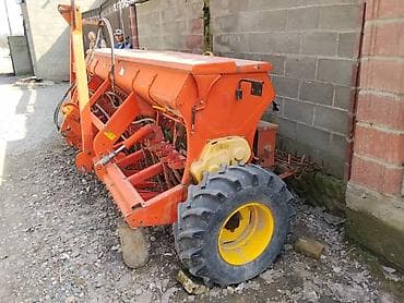 Зерновая сеялка навесная/прицепная - Назначение: посев зерновых и