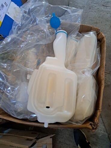 где купить винные дрожжи: Бачок Mercedes-Benz 2010 г., Новый, Аналог — 1