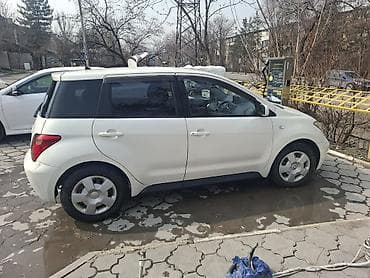 японский машына: Toyota Ist: 2003 г., Автомат, Бензин, Хэтчбэк — 3