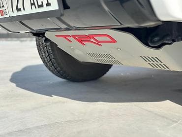 бампер на 4runner: Toyota 4Runner: 2023 г., 4 л, Автомат, Бензин, Внедорожник — 3