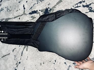 гитары: Акустическая гитара 6-струнная, черная, форм-фактор дредноут с вырезом — 2