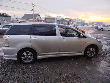 Toyota WISH: 2023 г., 1.8 л, Автомат, Минивэн — 9