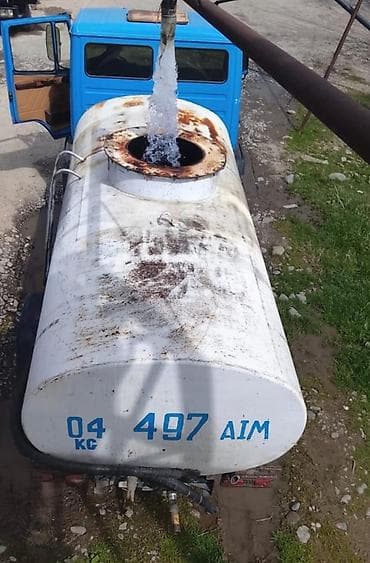 таблетки для туалета: Водовоз на базе грузовика Mercedes-Benz. - Тип: автоцистерна для воды — 2