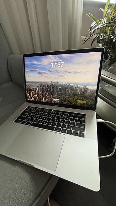 ноутбуки iphone: MacBook Pro (Retina 2880×1800), серебристый - Процессор: Intel Core — 1
