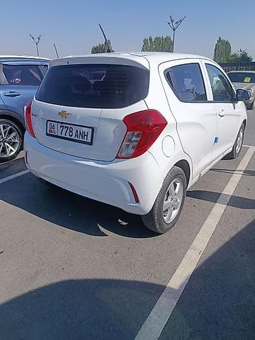 audi tt: Chevrolet Spark: 2018 г., 1 л, Вариатор, Бензин, Хэтчбэк — 4