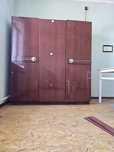 комод для ванны: Шкаф трёхстворчатый, классический, советского стиля. - Материал — 1