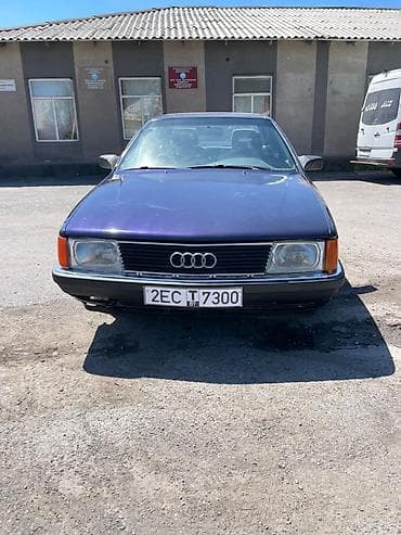 Унаа сатуу: Audi 100: 1990 г., 1.8 л, Кол менен иштөөчү, Бензин, Седан — 4