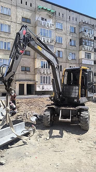 бак на волво: Экскаватор, Volvo, 2003 г., Колесный — 3