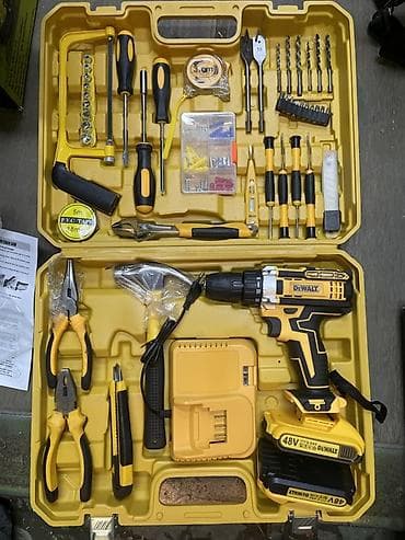 Набор инструментов в чемодане с аккумуляторным шуруповёртом DeWalt