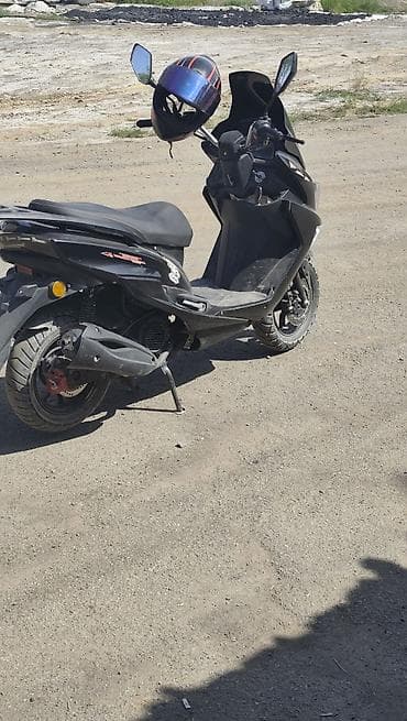 Кумурска мотороллер: Скутер/макси-скутер классического городского формата. Характеристики — 3