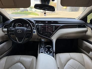 Toyota: Toyota Camry: 2018 г., 2.5 л, Вариатор, Гибрид, Седан — 9