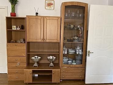 Цена договорная Секция-гостиная (модульная стенка) из ЛДСП под дерево