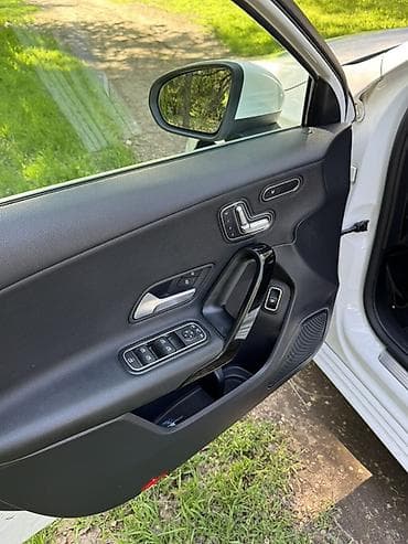 audi a3: Mercedes-Benz A-Class: 2020 г., 2 л, Автомат, Бензин, Седан — 5