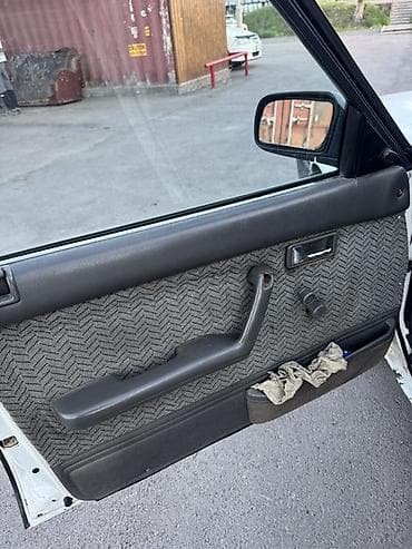 продаю или меняю с доплатой: Mazda 626: 1989 г., 2 л, Механика, Бензин, Седан — 7